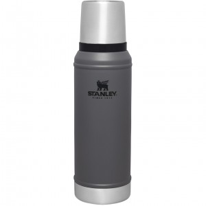 Stanley Classic Legendary Vacuum Insulated Bottle | 1.0 QT Charcoal | 87IOTQAUS