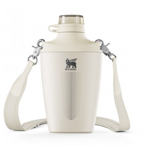 Stanley The Stanley Cross Bottle | 23 OZ Krema | 58NAVDLYH